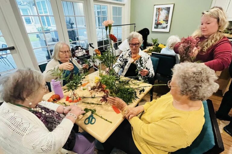 Sage Oak of Lake Charles | Residents making flower arrangements
